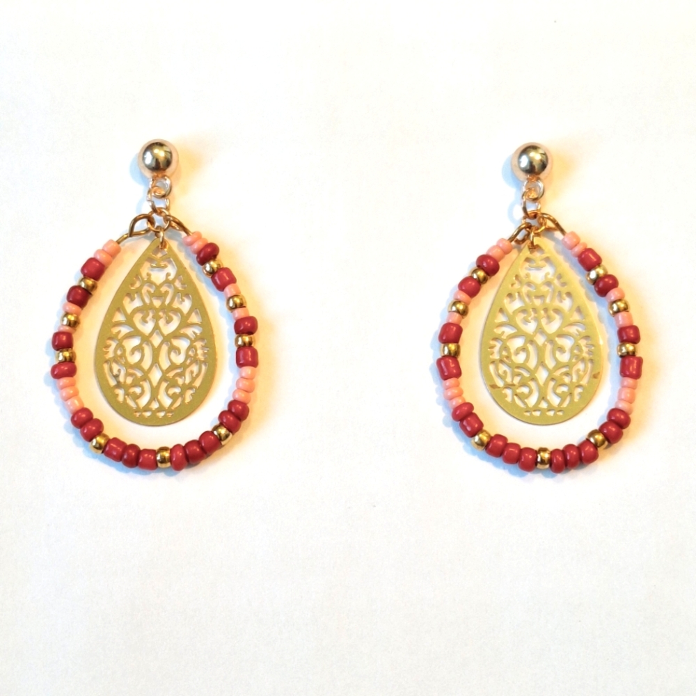 💎 3/$25 Boho red beads cut out earrings